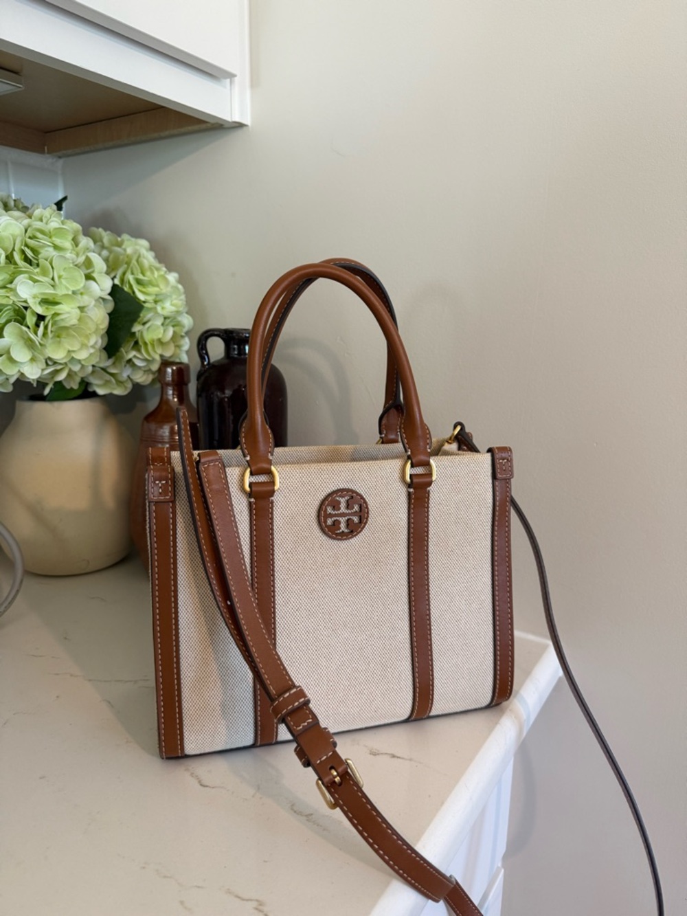 Tory Burch Beige Canvas Purse with Brown Leather Trim - Picture 2 of 13